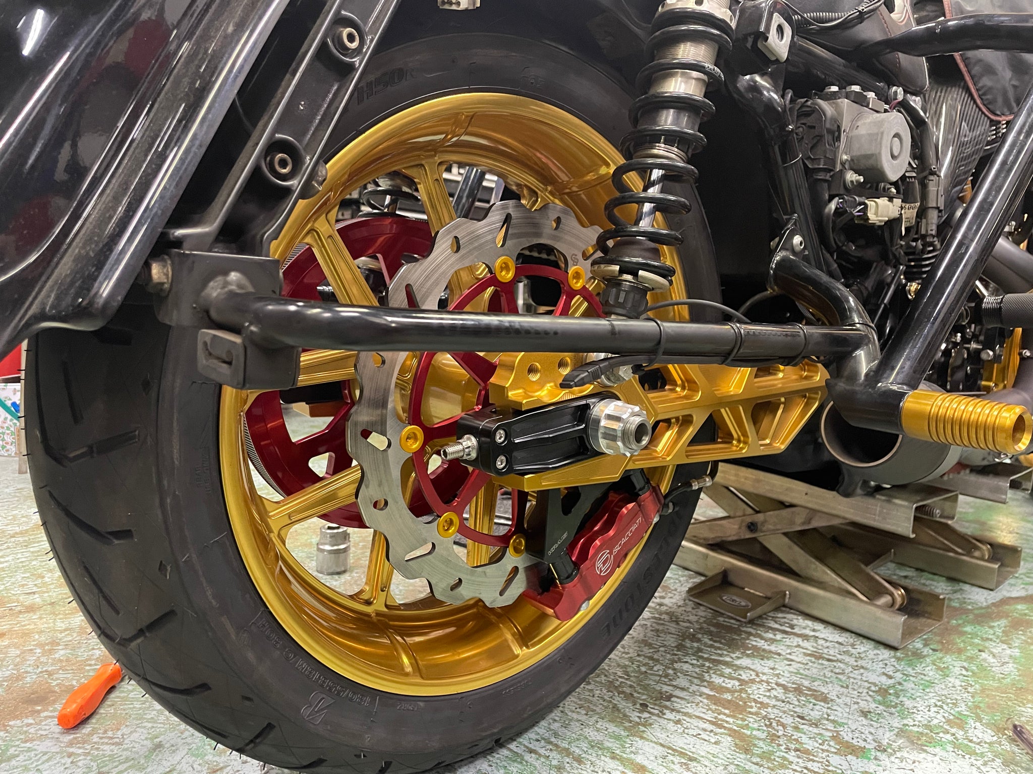 NXT-S1 : Next Level Billet Swing Arm 09 up Touring Model – Ken's